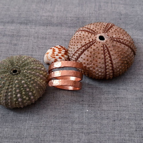 Artemida ring hammered pure copper handmade new, gift pouch