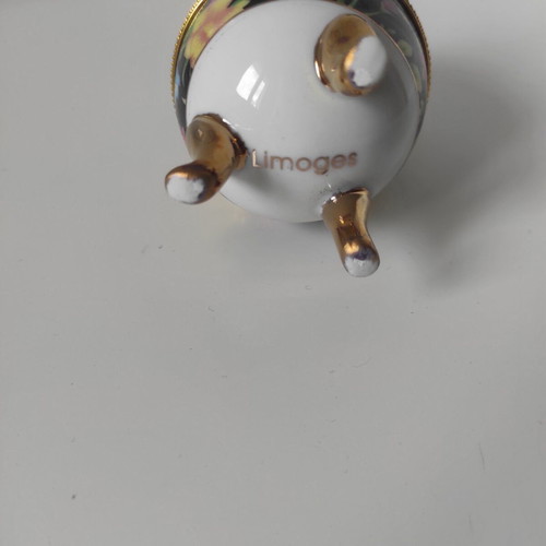 Limoges porcelain egg like new