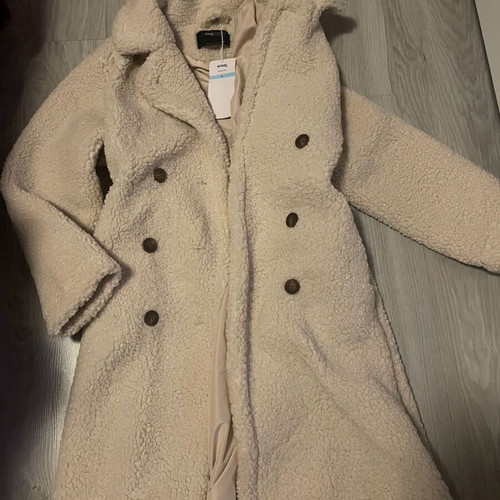 Teddy coat new with tag, beige