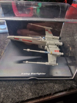 Star Wars X-Wing Fighter in excellent condition