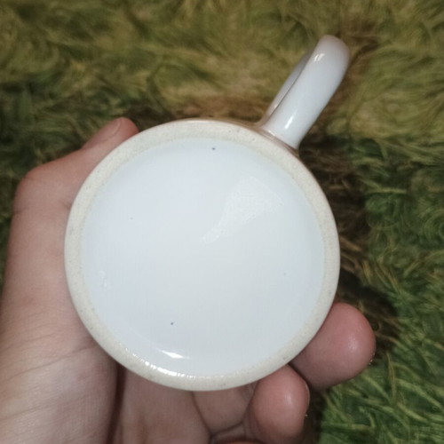Coffee mug with cherry design glass like new