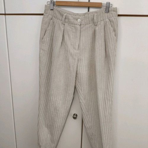 Rococo women's pants beige size M like new