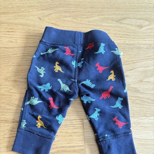 GAP pants like new, sweatpants, size 3-6 months