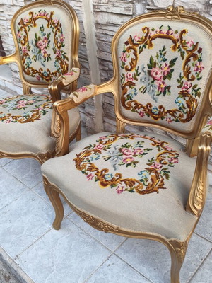 Set of 2 carved walnut armchairs with embroidery, like new