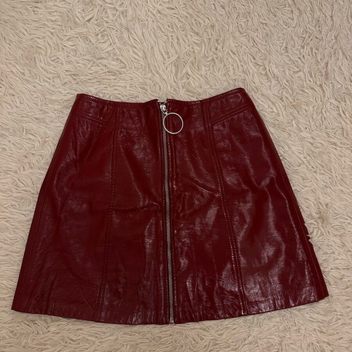 Bershka burgundy patent leather skirt with zipper used