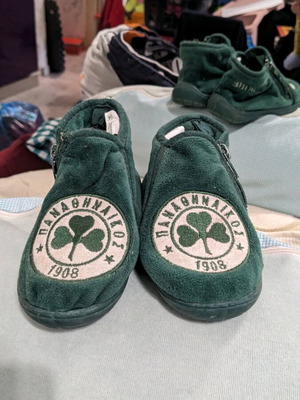 Pao slippers used, size 24, in good condition