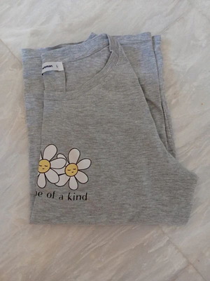 Pink Woman women's T-shirt gray, like new, size L