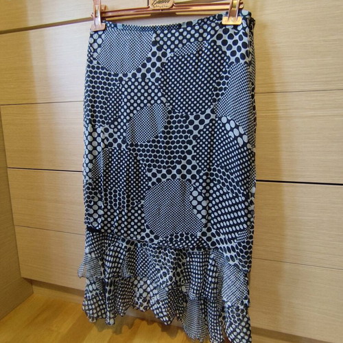 Italian black and white skirt with lining, like new