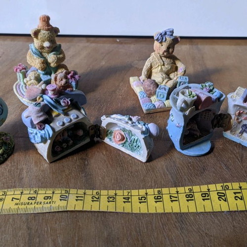 Decorative figurines used