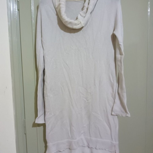 Woolen turtleneck dress medium like new, long-sleeved