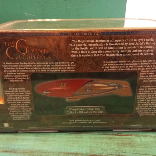 Zeppelin miniature "The Golden Compass" like new
