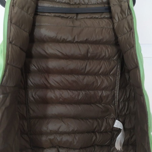 Please down sleeveless jacket, size S-M, green