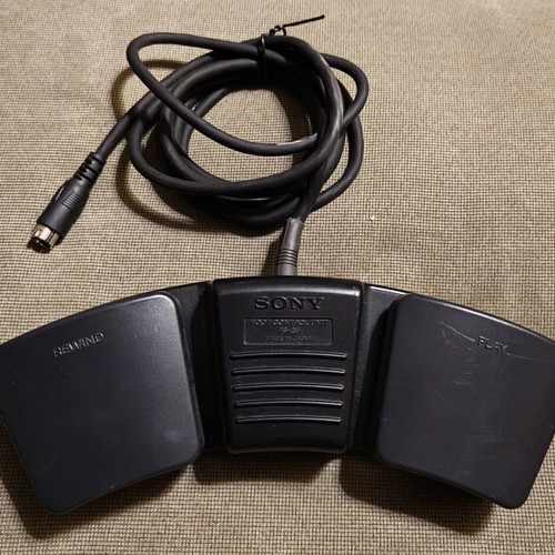 Sony M-2020 Microcassette Dictator Transcriber used with accessories