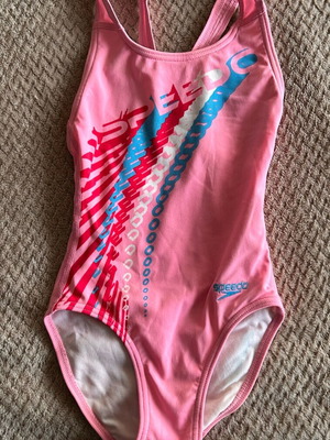 Speedo pink swimsuit for 5-year-old girl used