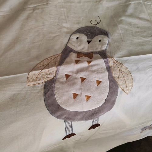 Das Home Kids Curtain with Fuzzy Penguins and Stripes like new