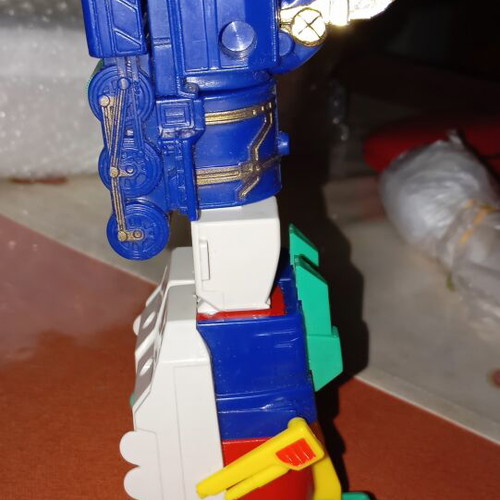 Transformer toy used, incomplete for parts