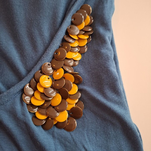 Killah blouse size M used, cotton, dark blue with beads ornament