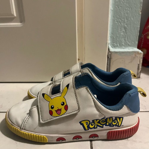 Pokémon sneakers used size 32 H&M white