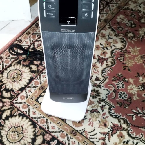 De'Longhi Ceramic Tower Heater HFX65V20 Like New
