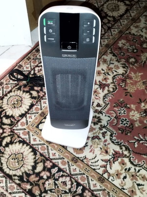 De'Longhi Ceramic Tower Heater HFX65V20 Like New