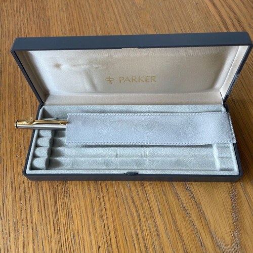 Parker pen new with leaflet and box