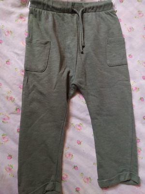 Παντελόνι H&M χακί joggers καινούργιο, μέγεθος 104 για 3-4 ετών