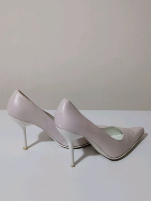 Skechers pink pumps used size 38.5 with minimal flaws