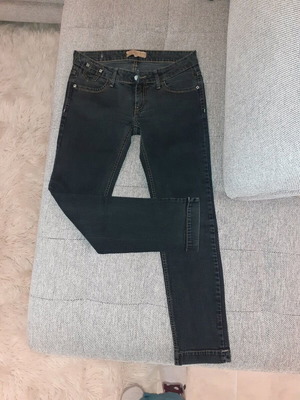 Γυναικείο τζιν Ysatis slim-fit χαμηλοκάβαλο σαν καινούργιο, washed black, μέγεθος M