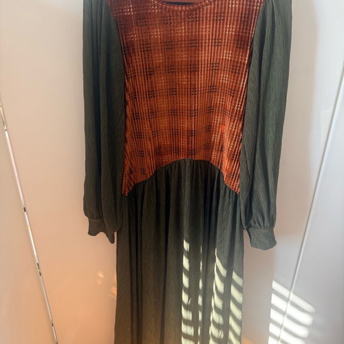 Nidodileda dress like new, green and orange, size S