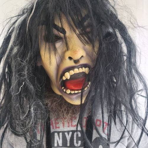 Scary Carnival Mask like new