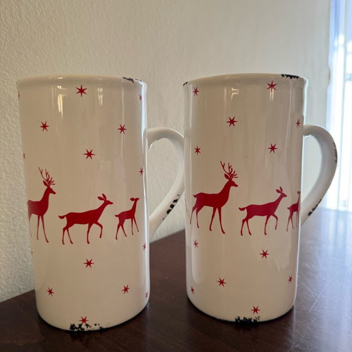 Set of 2 ceramic mugs with deer and stars like new