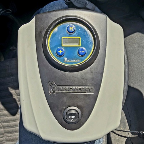 Michelin digital air compressor 12V like new