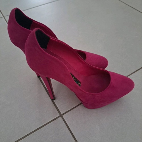 Suede pink pumps like new, size 38, Italian