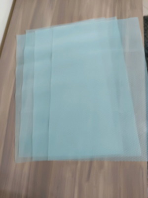 Anti-slip refrigerator shelf mats like new, set of 4