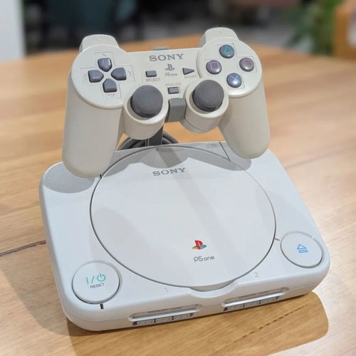 PS One stand with controller made to order