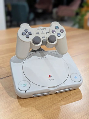 PS One stand with controller made to order