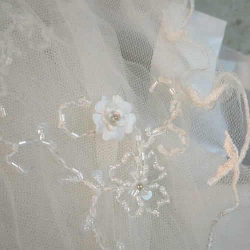 Wedding veil like new, embroidered tulle with sequins and beads