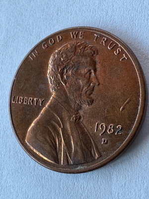 Arrow error Lincoln 1982 D coin like new