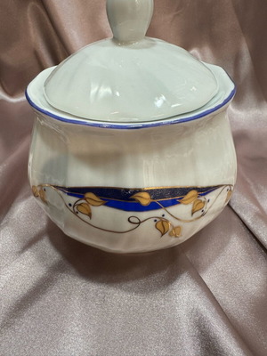 Bavarian porcelain sugar bowl used with gold details