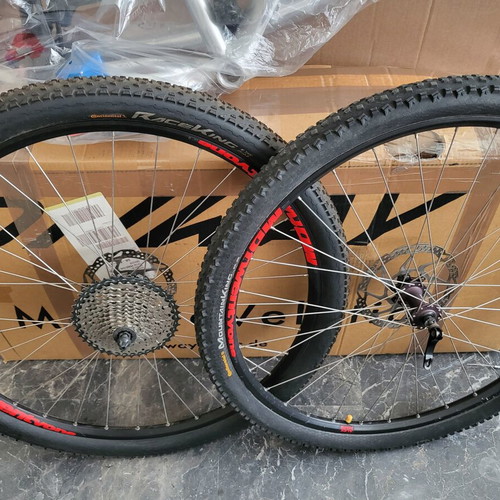 Mountain bike frame 29 Large like new with Rockshox air suspension and Shimano wheels