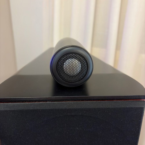Roister Status 8 floor-standing speakers like new, solid beech wood