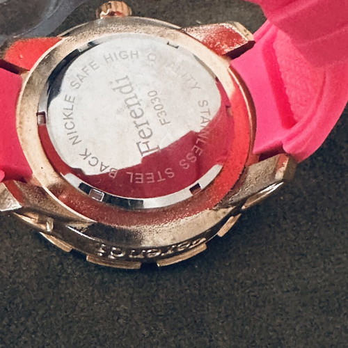 Ferendi women's watch like new, pink