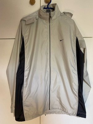 Nike jacket worn once, size XXL