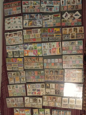 Collectible stamp cards like new, pack of 35