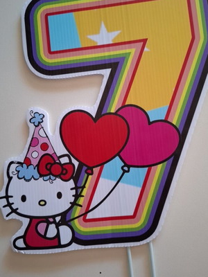 Hello Kitty party decoration for 7 years old like new