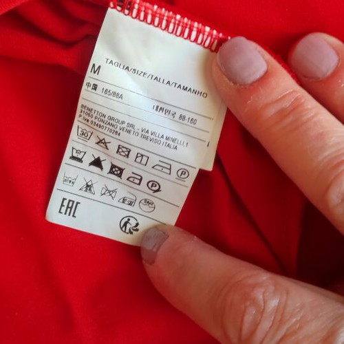 Benetton dress like new, size Medium, red