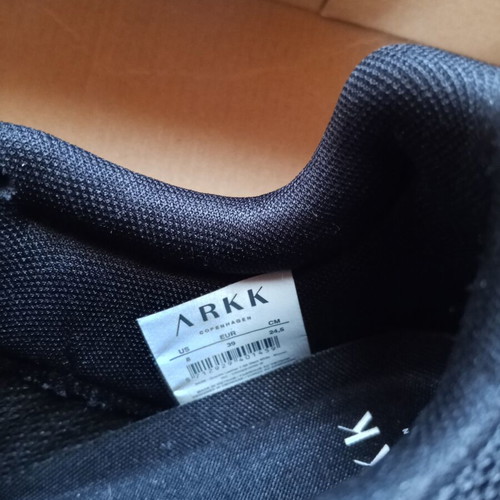 Arkk Copenhagen Quantm Leather Sneakers new, sizes 38-39, black and white
