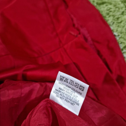 Staples dress red with bow, like new, size M