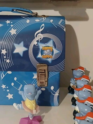 Kinder Hippo 21 figures and used metal case set