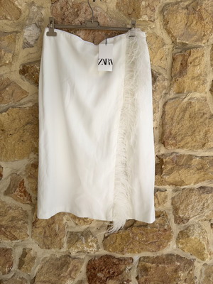 Zara Midi Skirt with Feathers new with tags, white, XL